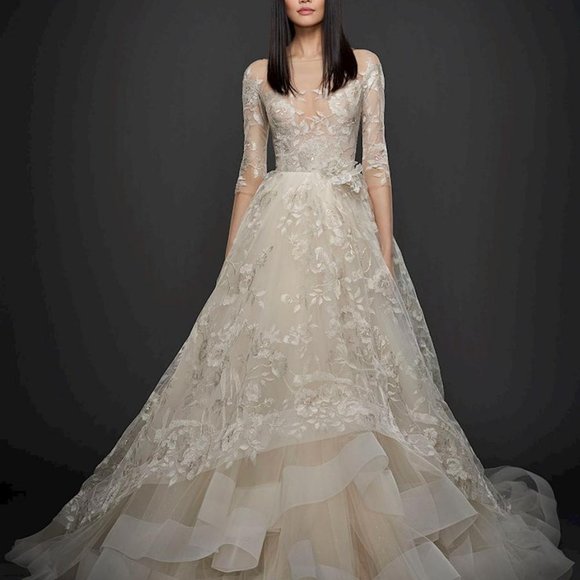 NEW! Lazaro style 3758 Wedding Gown, size 6 to 8 - Picture 3 of 11